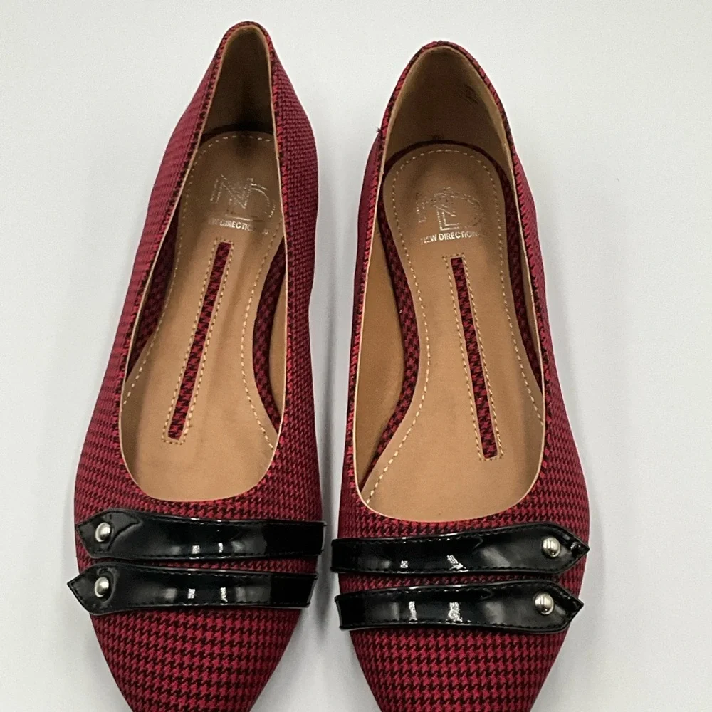New Directions Shoes Size 7 Burgundy and Black Flats